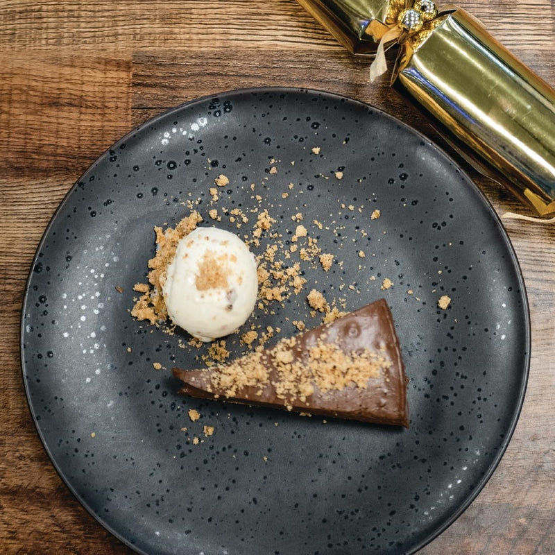 Olympia Fusion Round Black Coupe Plates 203mm (Pack of 6)