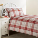 Mitre Essentials Chatsworth Hardwick Taupe/Connel Claret Kissenbezug