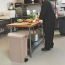 Rubbermaid Slim Jim End Treteimer, Beige, 50 l